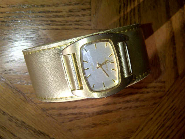 MONTREGOLD EXCETERA FEM SOIRÉE OU AUTRE FONCTIONNE PARFAIT$15.00 - Photo 2