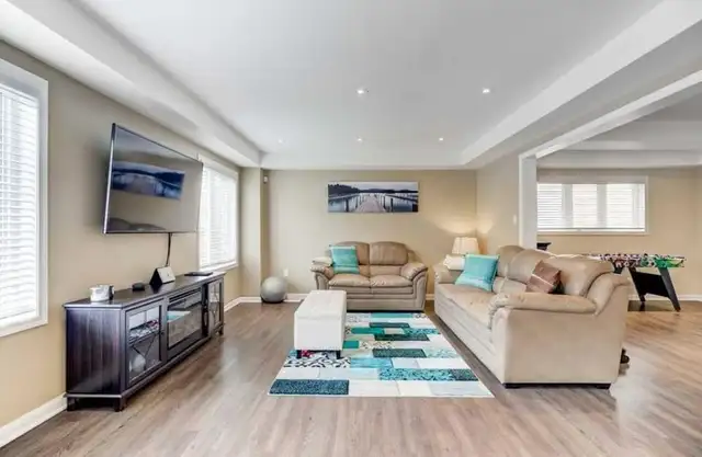 3 BR 2.5 Bath House available for 1 month , May 2026 - Photo 2