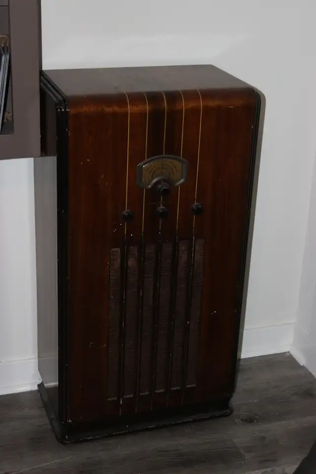 Antique Vintage AWESOME TUBE RADIO COLLECTION - Photo 6