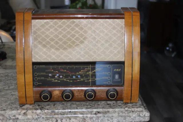 Antique Vintage AWESOME TUBE RADIO COLLECTION - Photo 8