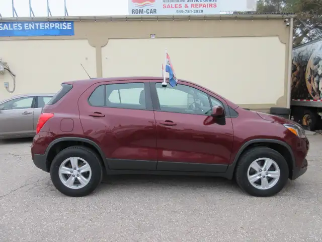 2017 Chevrolet Trax LS - Photo 12