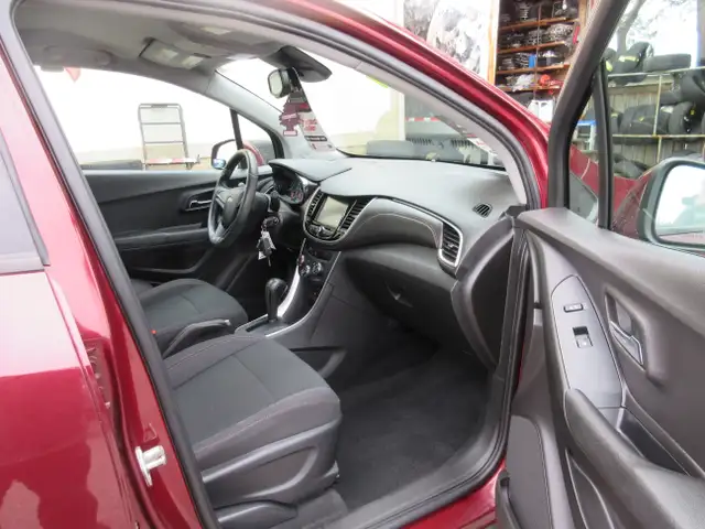 2017 Chevrolet Trax LS - Photo 13