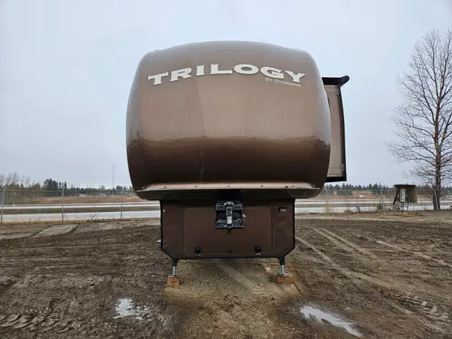 2014 Dynamax 3650RE T/A 36 Ft Fifth Wheel Trilogy - Photo 7