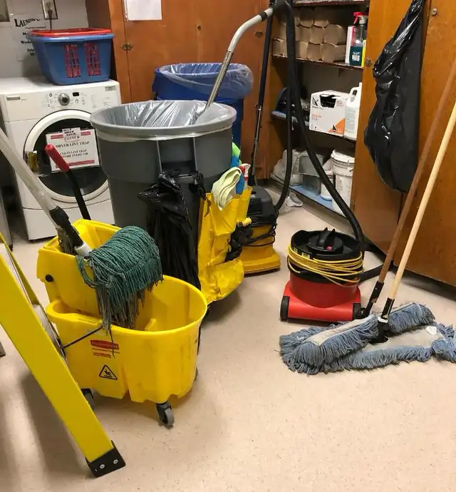 cleaning services - Photo 3