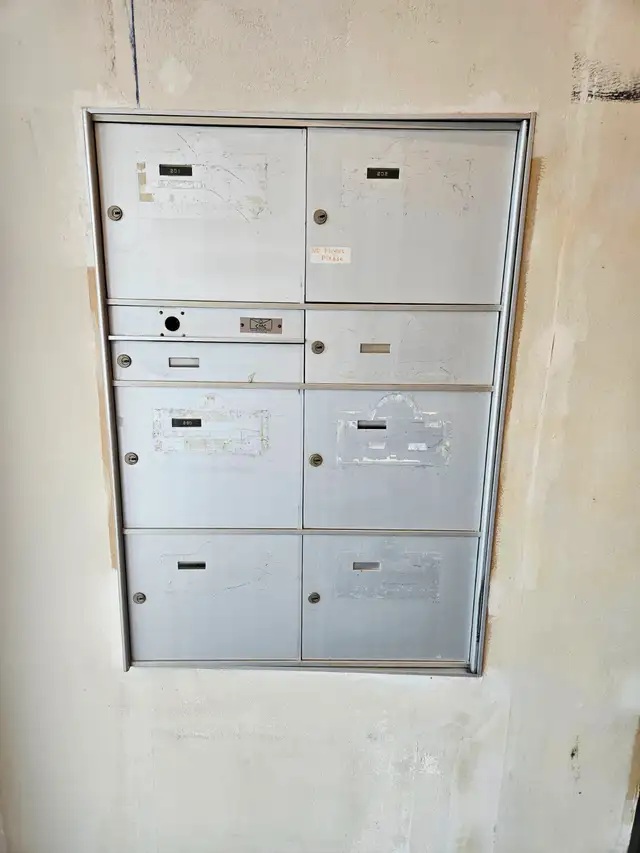 Canadian aluminum multi unit mailbox $160 obo