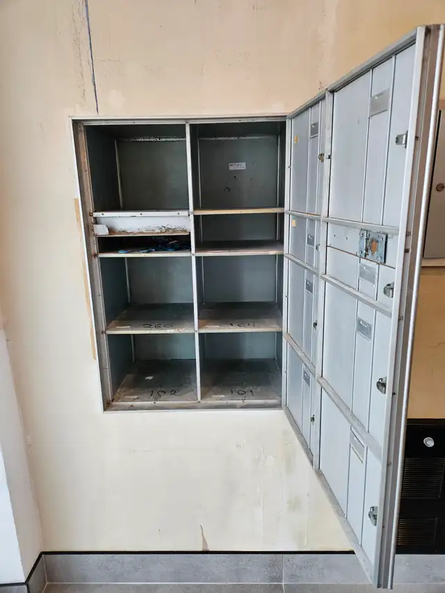 Canadian aluminum multi unit mailbox $160 obo - Photo 2