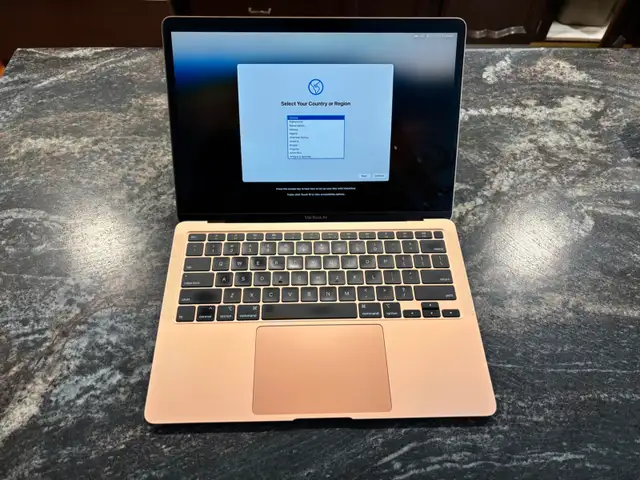 2019 MacBook Air 13' - Photo 2