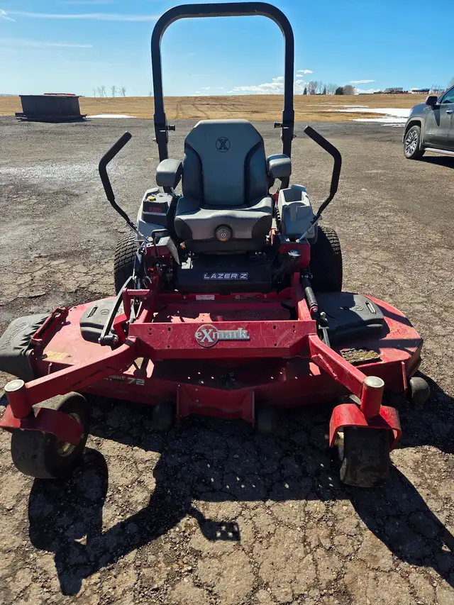 Lawn Mowers - Photo 2