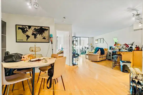 Condo for Lease 1Bed plus 2Den with Parking and Internet Include