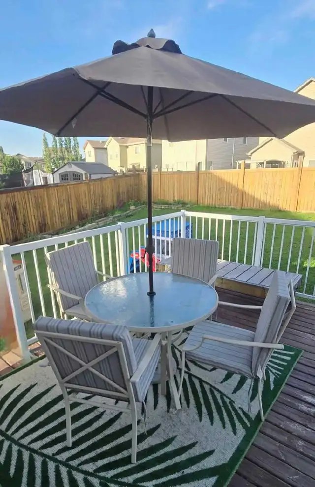free patio set - Photo 3