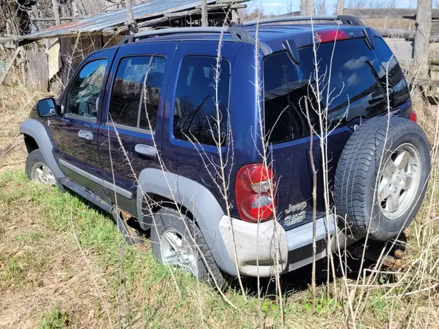 Diesel liberty jeep - Photo 2
