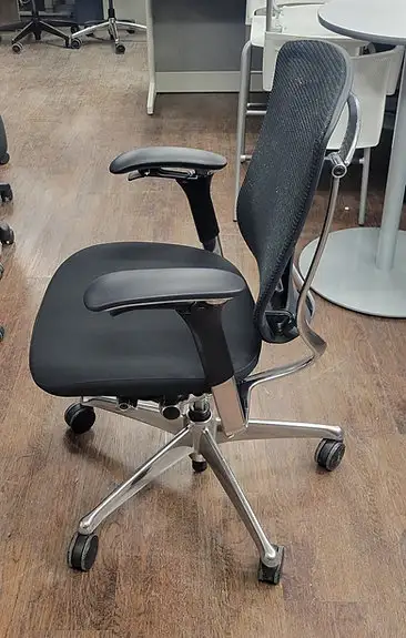 Teknion Nuova Contessa Ergonomic Chair–Premium Mesh Task Chair! - Photo 2