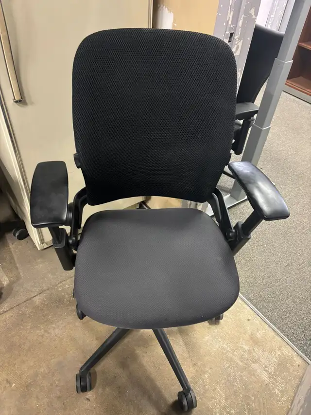 Steelcase Leap V2 3D Mesh Office Chair! - Photo 3