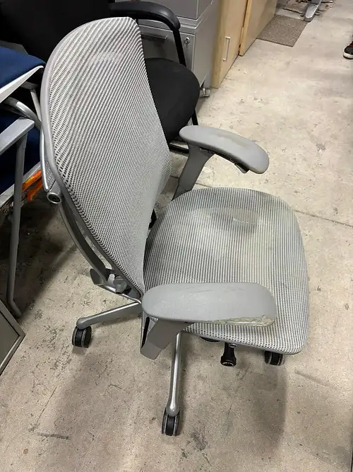 Teknion Contessa Chair! - Photo 3