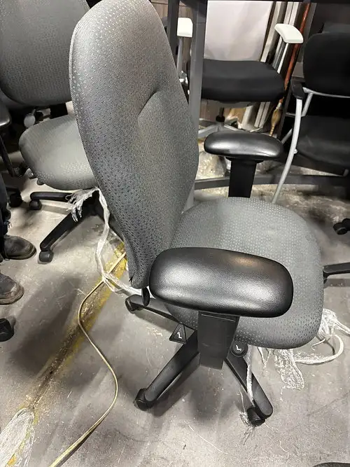 ErgoCentric AirCentric Multi-Tilt Task Chair! - Photo 3