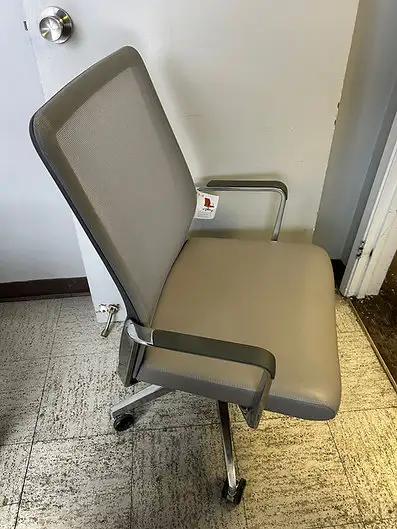 9 to 5 Mila Chair – Ergonomic Office Seating! - Photo 2