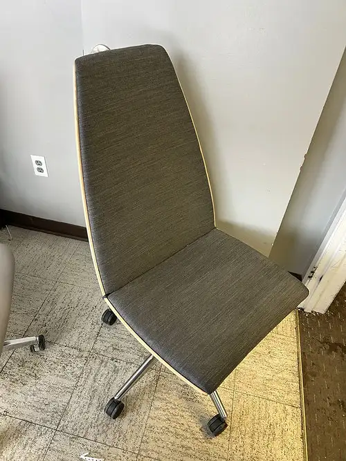 Clamshell High Back Armless Chair! - Photo 2