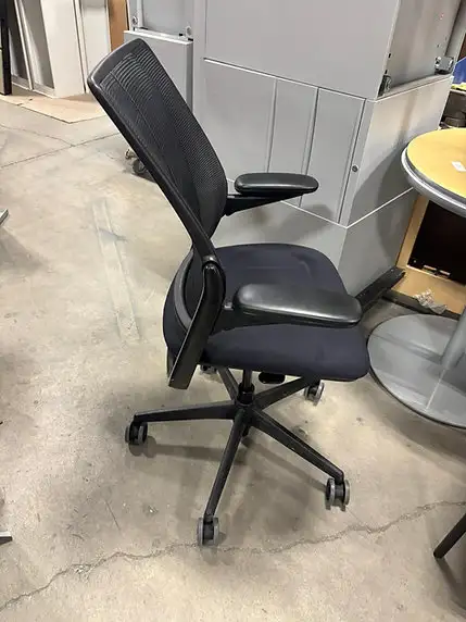 Humanscale Diffrient Smart Task Chair! - Photo 4