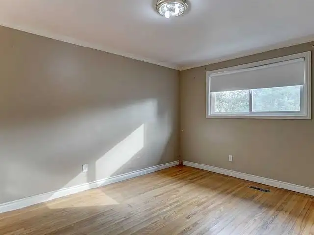 Rooms of Detached House  Available For Rent In Barrie - Photo 9