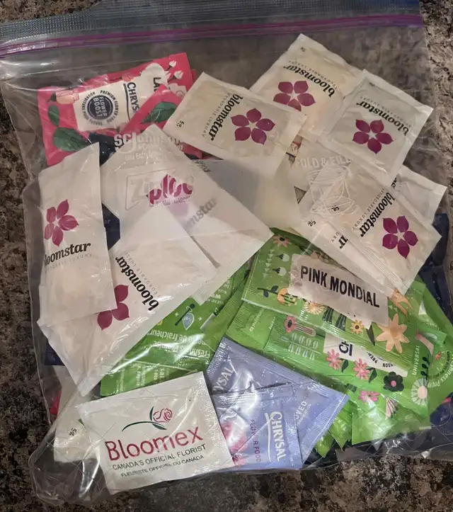 FRESH-CUT FLOWER FOOD PACKETS - Photo 3