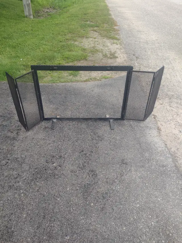 24 x 37 heavy duty fireplace screen - Photo 2