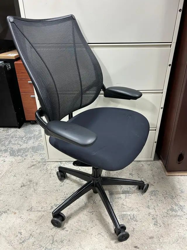 Liberty Task Chair Humanscale-Call Us Now! - Photo 2