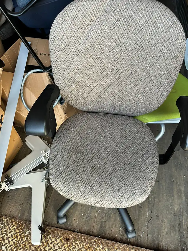 Global Granada Deluxe TS1170-3 - 24H/7 High Back Multi-Tilter! - Photo 2