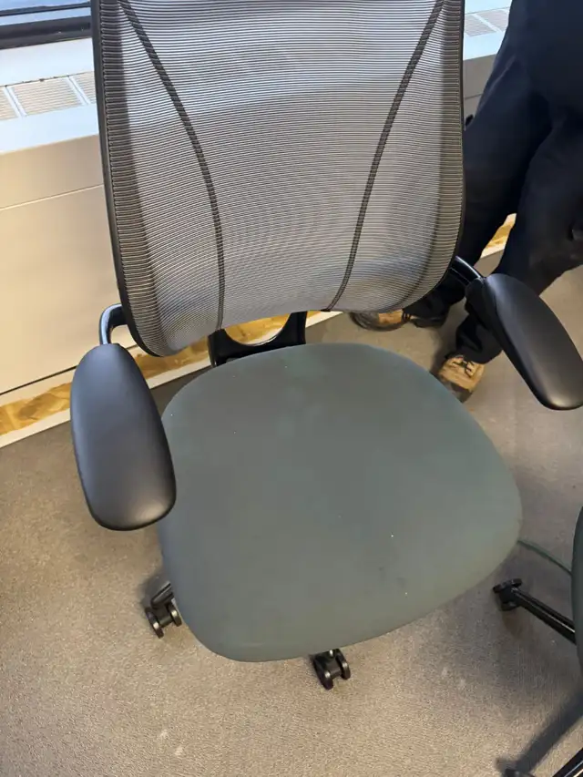 Humanscale Liberty Task Chair! - Photo 4