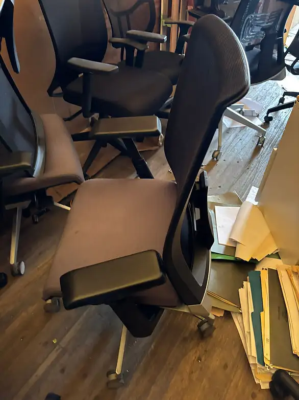 Haworth Very Office Chair! - Photo 4