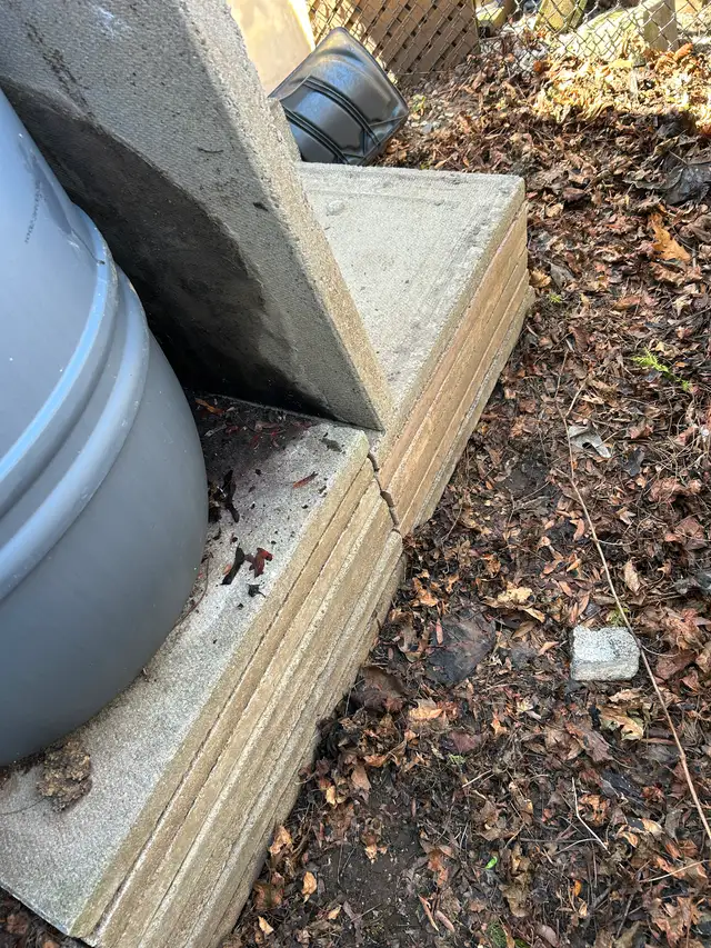 Free pavers 24 in. x 24 in. x 2 in - Photo 2