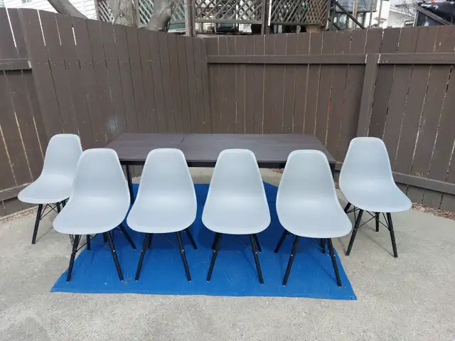 Extendable table with chairs - Photo 5
