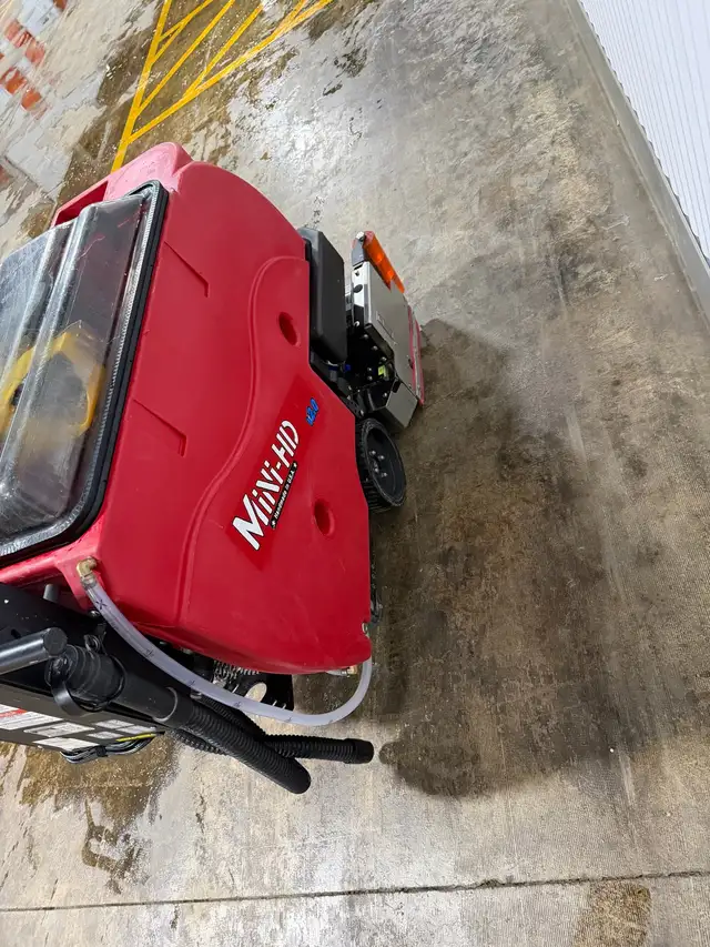 Factory CatMini HD  floor scrubber - Photo 3