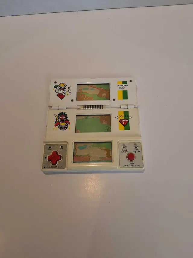 Diamond Hunt Handheld (Vintage) - Photo 2