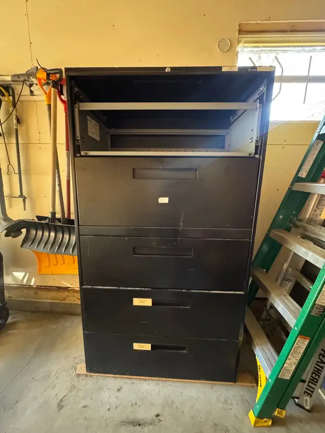 FREE Large Filing Cabinet