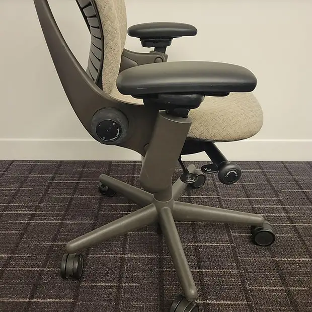 Steelcase Leap V1 Chair For Sell-Call Us! - Photo 2
