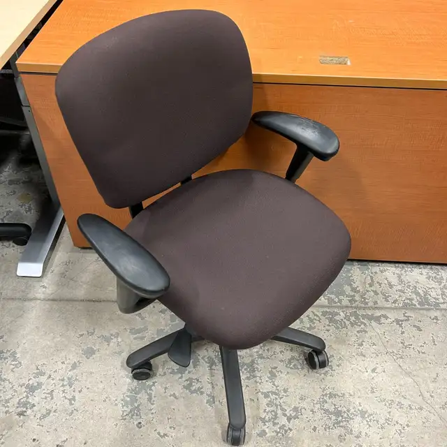 Haworth Mobile Task Chair! - Photo 3