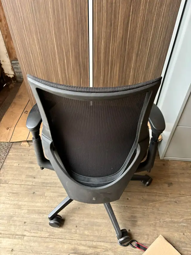 Global Spree Medium Back Synchro-Tilter with Mesh Back Chair! - Photo 4