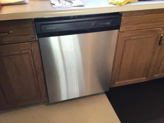 AMANA DISHWASHER, STAINLESS STEEL 6 MONTHS OLD - Photo 4