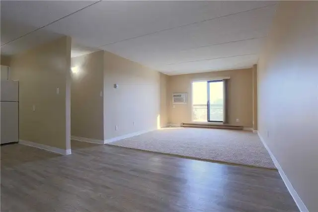 Room available in sharing - Photo 6