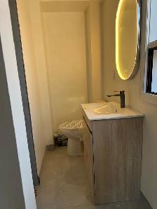 Downtown Toronto one newly renovated studio available May 1st - Photo 3