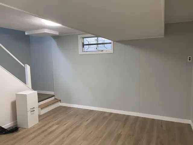 3 beds newly reno'ved basement suite near Sougate LRT  for rent - Photo 2