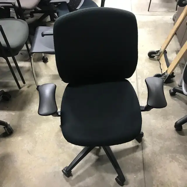 Teknion Amicus Ergonomic Chair! - Photo 2