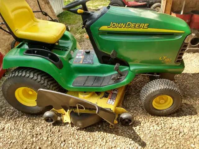 Wrecking lawn & garden tractors for parts! - Photo 6