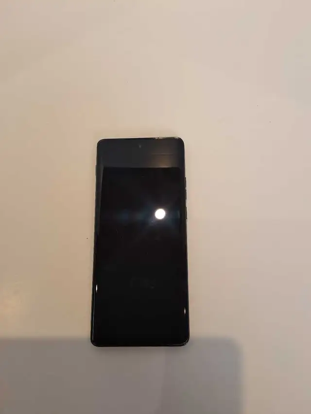 Motorola Moto Edge 2024 - Photo 2