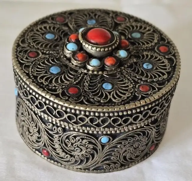 Tibetan Filigree White Metal Trinket Box