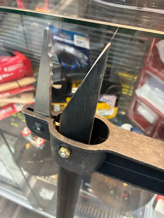 Fiskars Weeder - Photo 3