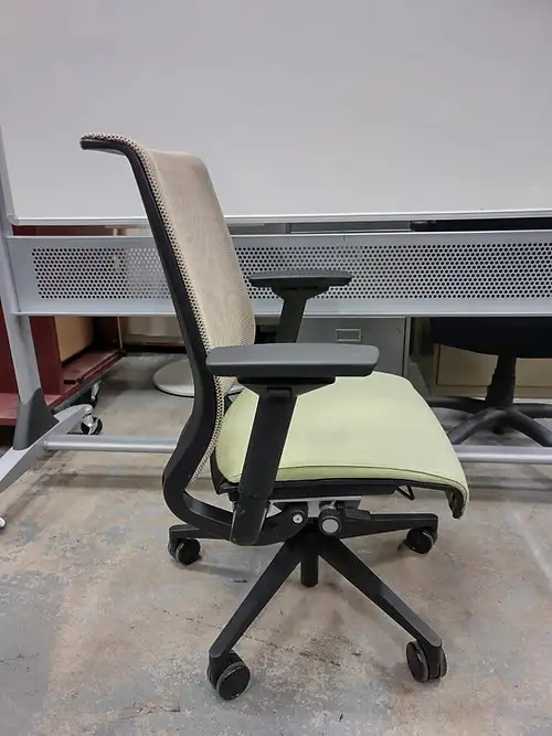 Steelcase Think Chair-Call Us Now! - Photo 2
