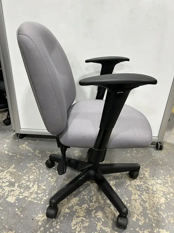 Harts Ergonomic Chair! - Photo 2