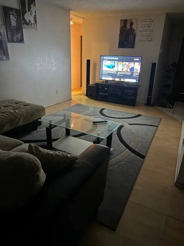 Room for rent near 8th st & centre Mall - Photo 3