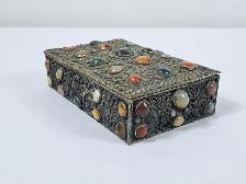 Vintage Metal Trinket Box w/Gemstones - Photo 3